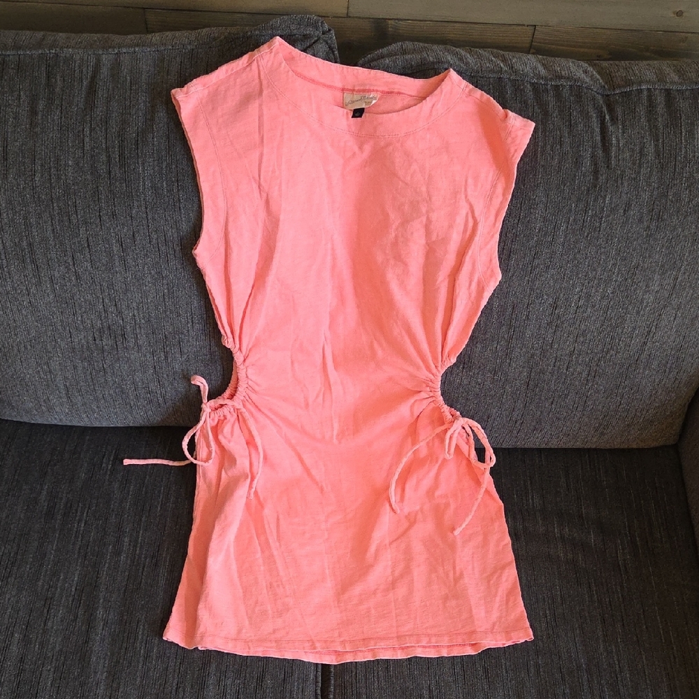 Universal Thread Coral Top